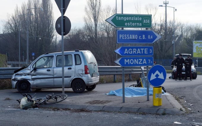 Tragedia a Pessano con Bornago, morto sulla strada un uomo di 67 anni