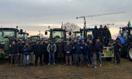 Protesta trattori, video e foto degli agricoltori della Martesana a Melegnano