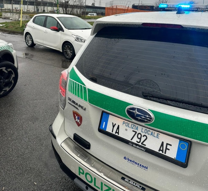 Automobilista ubriaco fradicio di vino alle 9: denuncia e maxi multa