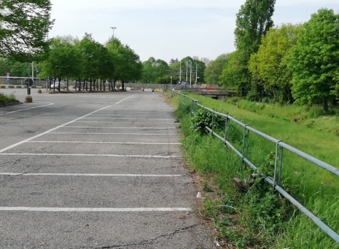 Furti di auto nel parcheggio della M2 a Gessate: due arresti