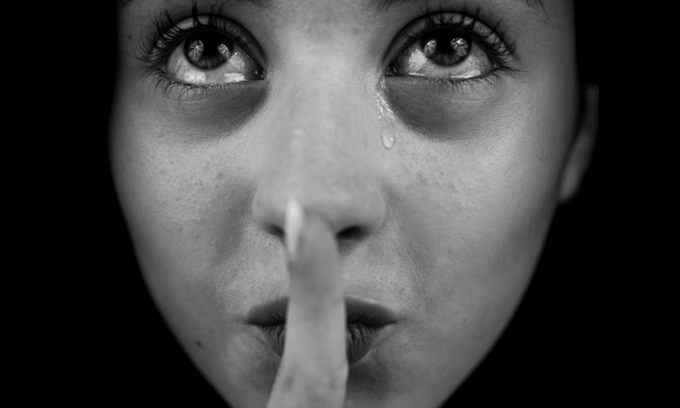 “Supereroi”, una mostra fotografica per dir stop alla pedopornografia