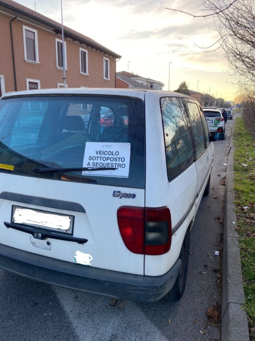 Brugherio, fermato (di nuovo) senza assicurazione: multa, ritiro della patente e sequestro dell’auto