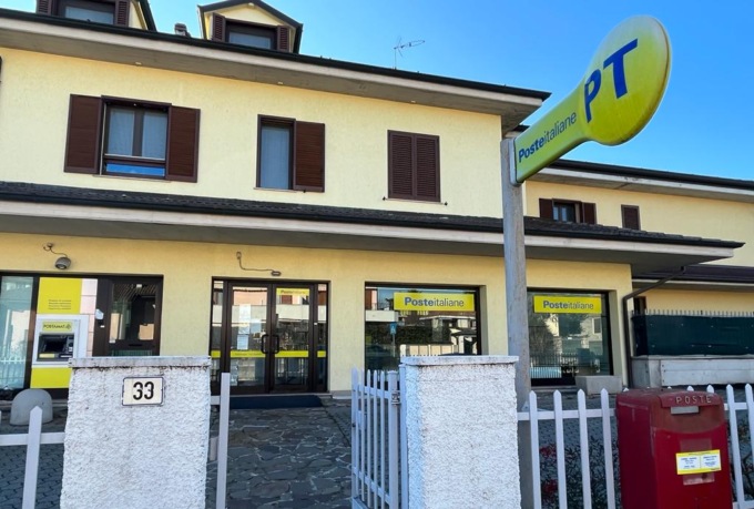 Ufficio postale di Cambiago, la riapertura slitta ancora: “Poco serio”