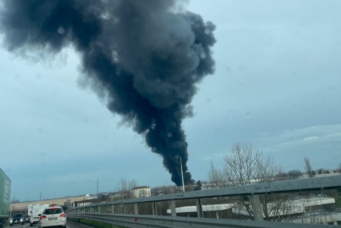 Incendio di Truccazzano, rinviate le partite di calcio del fine settimana nell’area interessata
