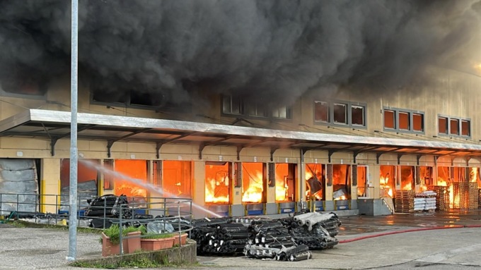 Incendio a Truccazzano. FOTO E VIDEO
