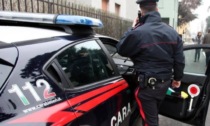 Coppia arrestata per spaccio: casa trasformata in "market" della droga
