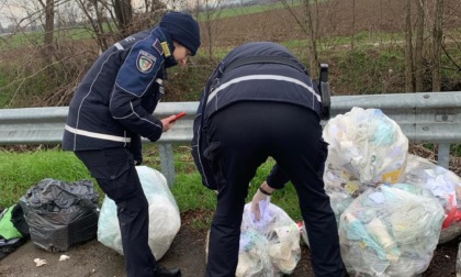Gettavano rifiuti da auto e furgoni: individuati e denunciati nove scaricatori abusivi a Cassina de' Pecchi