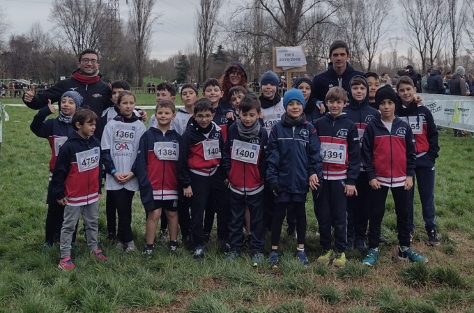 In duemila di corsa sfidando il maltempo: successo per l’ultima tappa di “Cross per tutti”