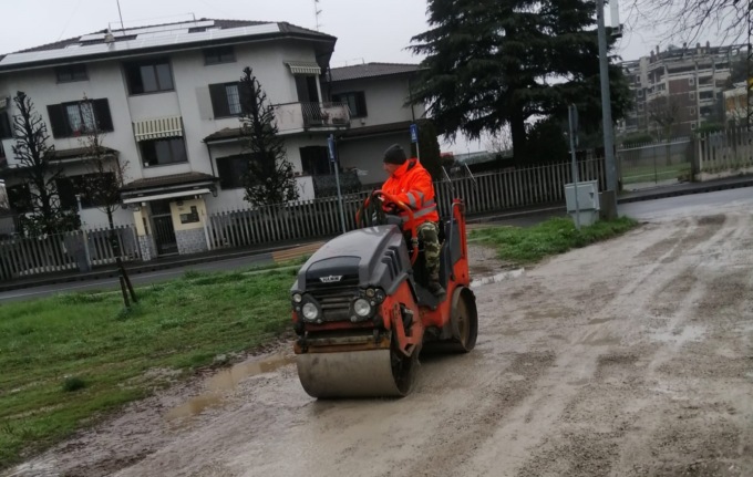 Strada di accesso al Parco della Besozza: sistemate buche e voragini