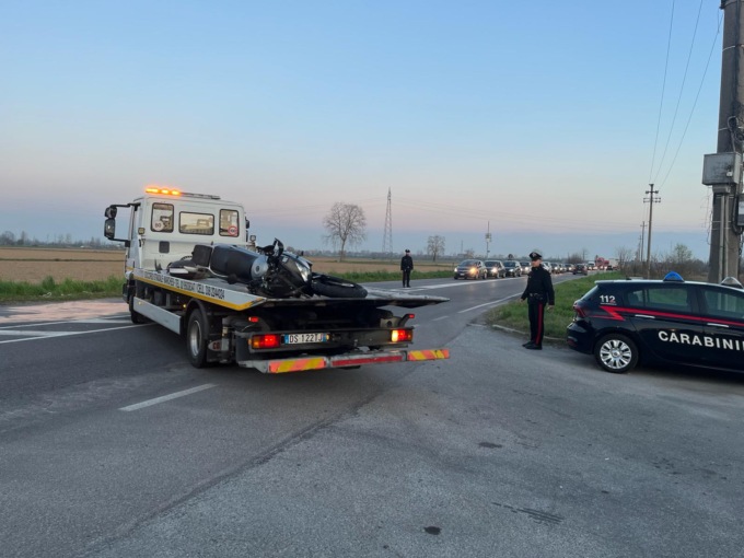 Schianto tra un’auto e una moto sulla Sp13: traffico in tilt tra Melzo e Gorgonzola