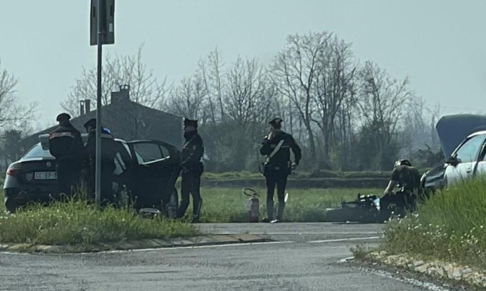 Incidente con un’auto, morto motociclista di 46 anni