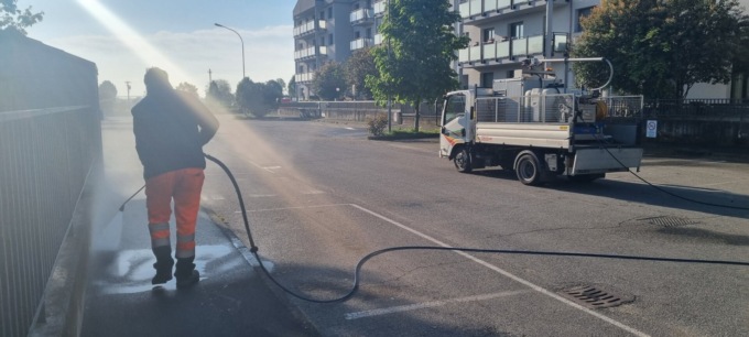Dopo il cantiere edile arriva l’idropulitrice: intervento straordinario a Bellinzago Lombardo