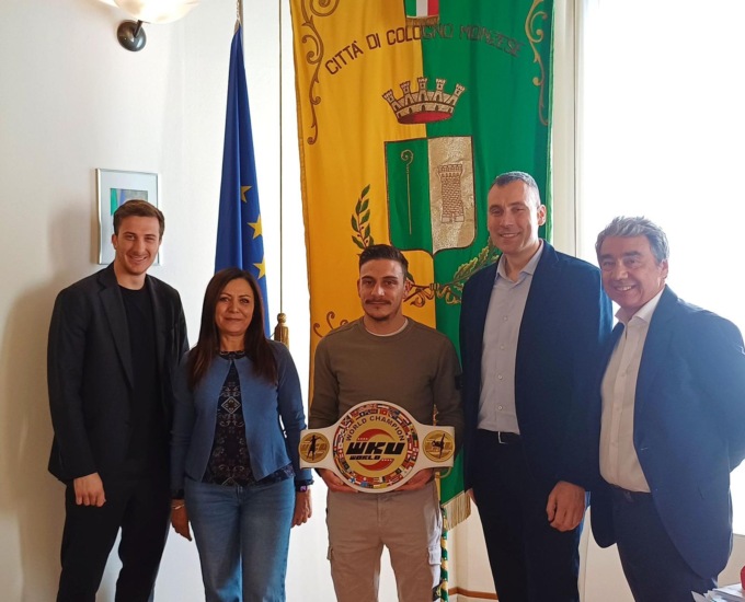 Campione del mondo di kickboxing ospite d’onore in Comune
