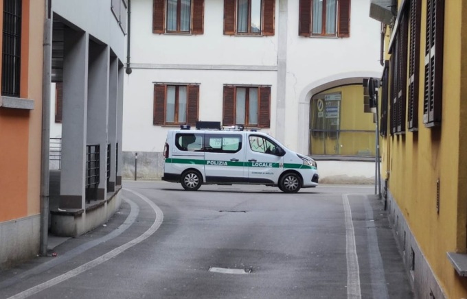 Prestanome con oltre 250 veicoli intestati: denunciato dalla Polizia Locale di Melzo