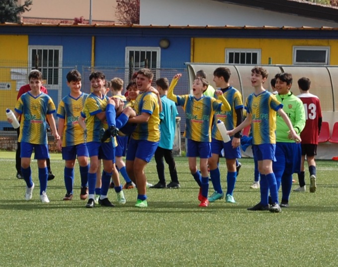 Dalla tribuna al trionfo sotto gli spalti: Daniele e il lato bello del calcio giovanile