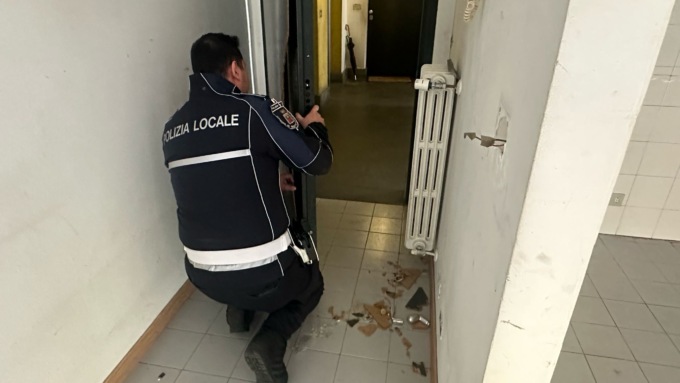 Occupazione abusiva di un appartamento sventata dalla Polizia Locale