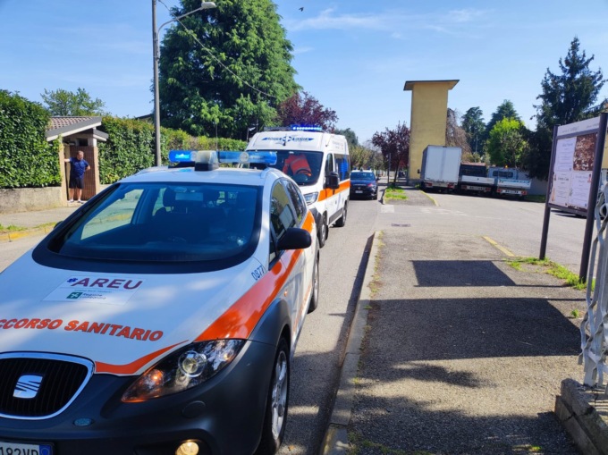 Cade dal monopattino e batte la testa, 19enne in codice rosso