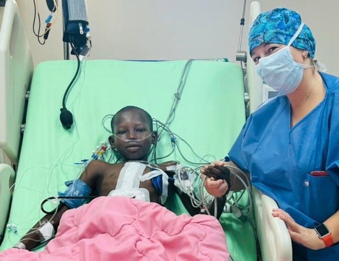 Da Cambiago al Burkina Faso, la missione del cardiochirurgo Laura Cavallotti: “Così aiutiamo i bambini”