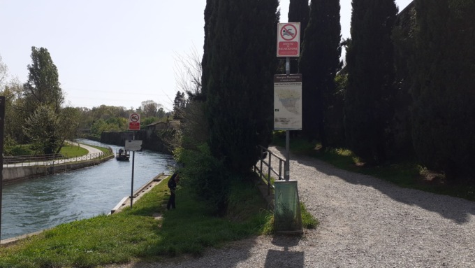 Trezzo, divieto di balneazione: installati tre nuovi cartelli