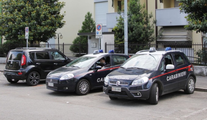 Rissa nella notte, regolamento di conti di giorno: 33enne accoltellato al Satellite di Pioltello