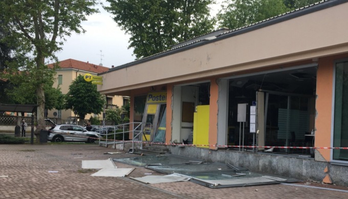 L’Ufficio postale di Brugherio riapre cinque mesi e mezzo dopo l’esplosione