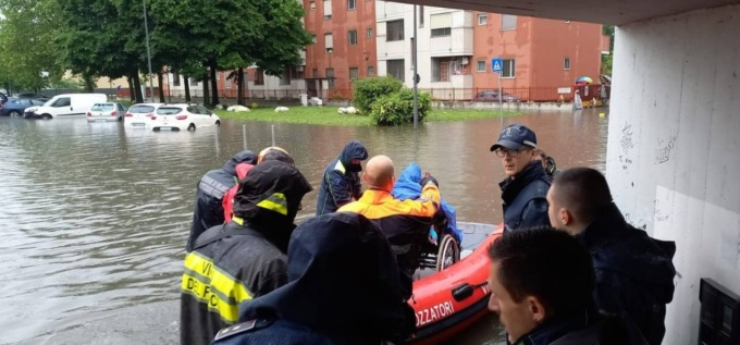 Pioggia incessante, situazione critica: Protezione civile in azione nella Città metropolitana di Milano