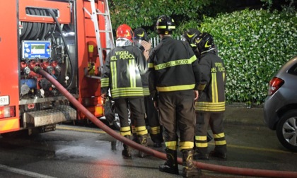 Incendio in via Marconi a Cassina de' Pecchi scatenato da una sigaretta