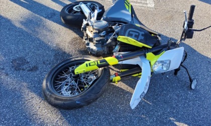 Torna l'incubo dei raduni illegali a Pioltello: 22enne ricoverato dopo lo schianto in moto