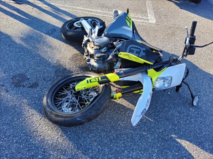 Torna l’incubo dei raduni illegali a Pioltello: 22enne ricoverato dopo lo schianto in moto