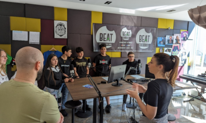 Dai banchi di scuola alla radio grazie a "Teen Voices"