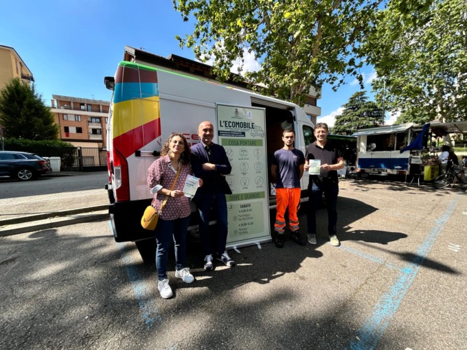 A Cernusco sul Naviglio è arrivata l’Ecomobile: ecco cosa può essere conferito