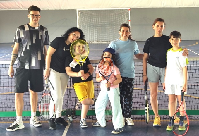 Altro che Roland Garros, foto e vincitori del torneo di tennis per la Festa della Mamma a Bellinzago