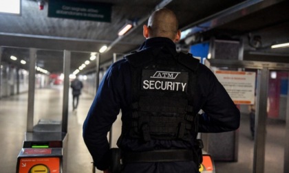 Disabile in carrozzina bloccato in metro: "Senza i pompieri sarei rimasto sul treno"