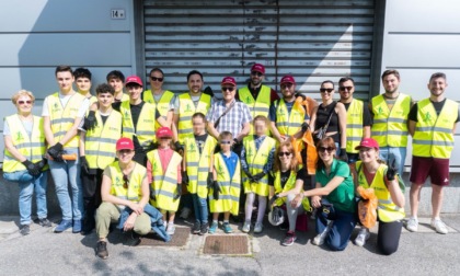 We Plogging a Gorgonzola, le foto della pulizia lungo il Naviglio e nel centro cittadino