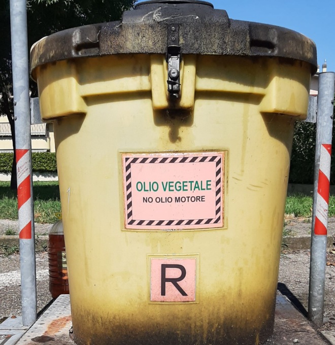 Olio vegetale esausto, appello del Comune di Cambiago ai cittadini: “Va smaltito correttamente”