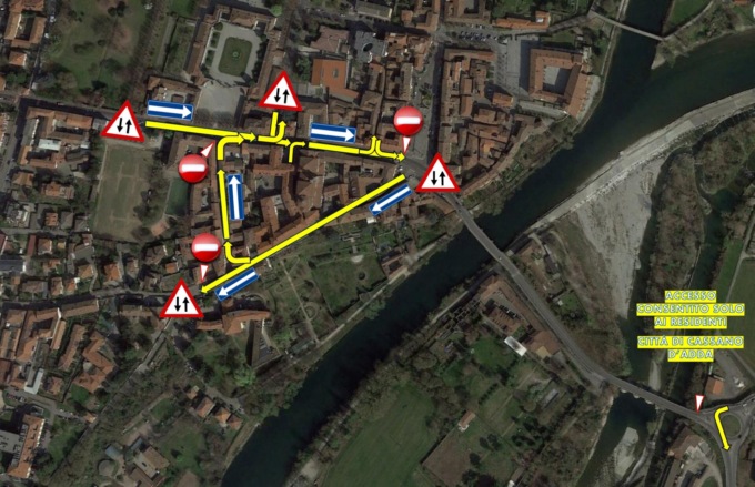 Via Veneto a Cassano d’Adda, senso unico e divieto di sosta