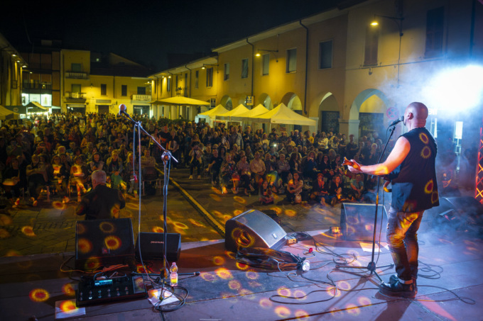 Buona la prima per Melzo Estate: cibo, arte e musica tra le piazze e nei palazzi