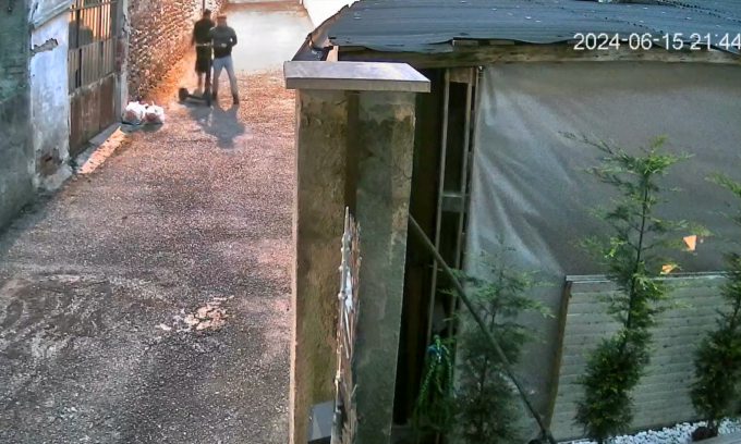 Abbandonano rifiuti per strada a Canonica d’Adda, beccati da una telecamera privata