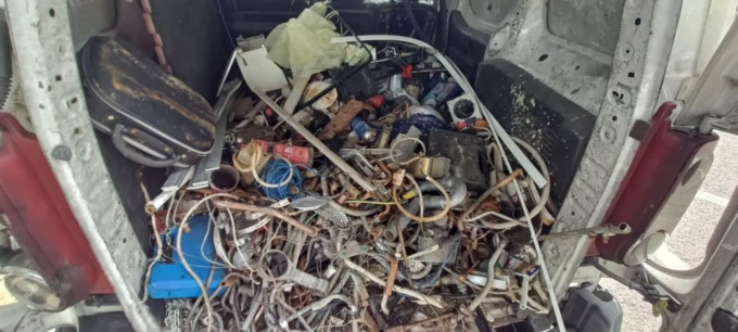 Agenti “armati” di App contro le discariche abusive: prima denuncia (con sequestro)