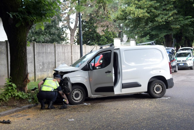 Tragedia a Inzago, 47enne muore investito da un furgone