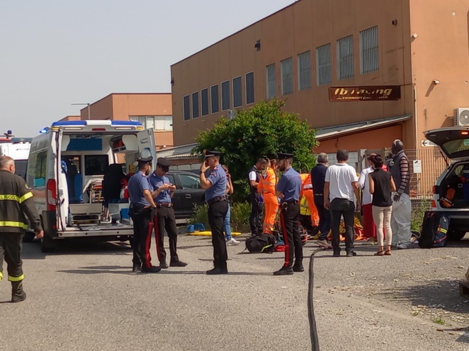 Esplosione in un colorificio a Vignate, sul posto Vigili del fuoco ed elisoccorso