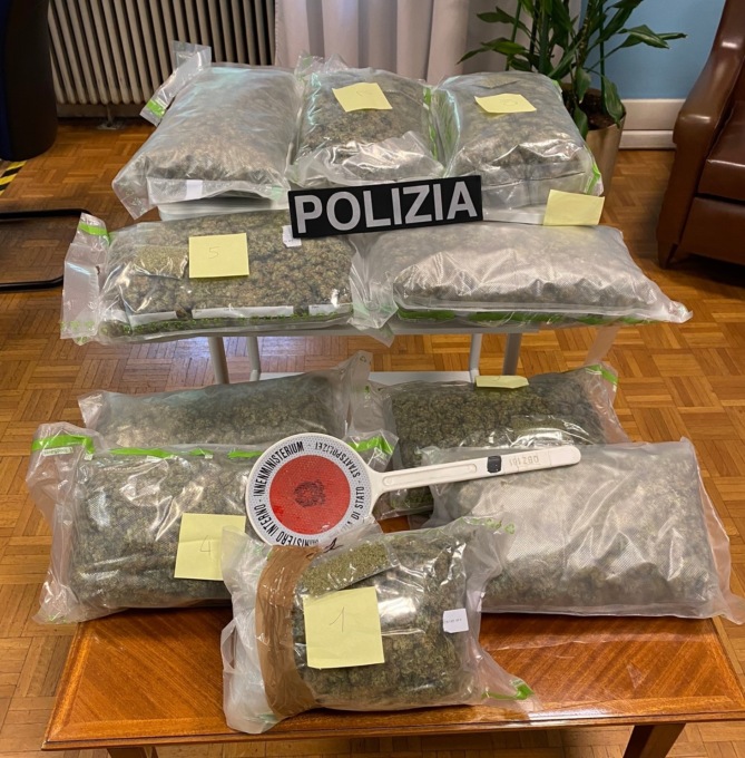 Creava coda al casello, artigiano e trafficante di droga arrestato dalla Polizia