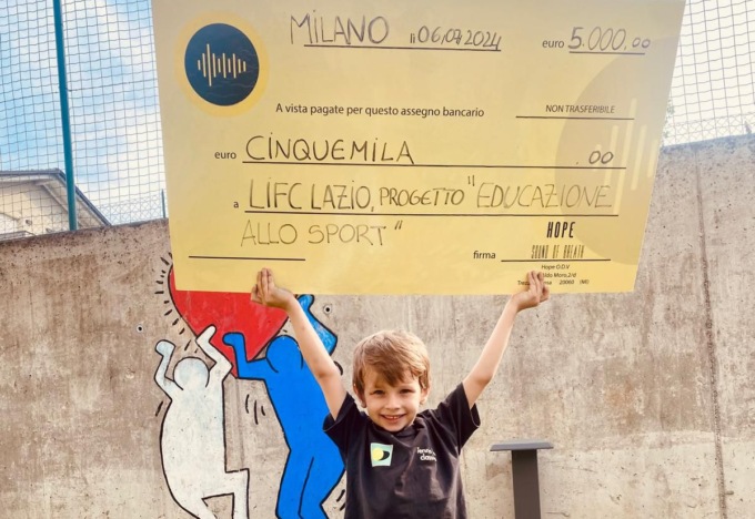 Leo ha la fibrosi cistica. Per il suo compleanno dona 5mila euro a bimbi malati come lui