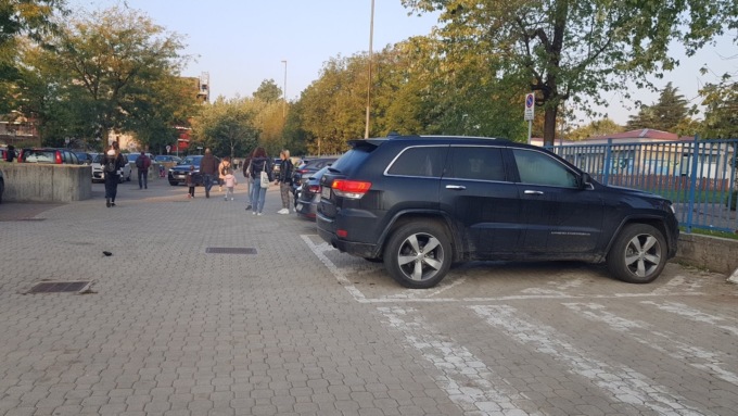 A Cernusco sul Naviglio una “pista pedonale” contro i genitori indisciplinati