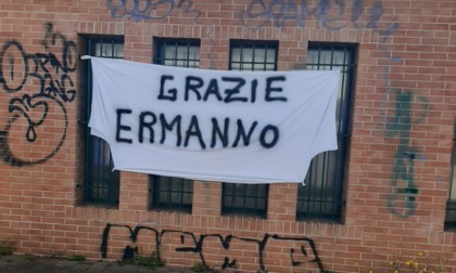 Anche gli ambulanti del mercato omaggiano il sindaco Ermanno Zacchetti