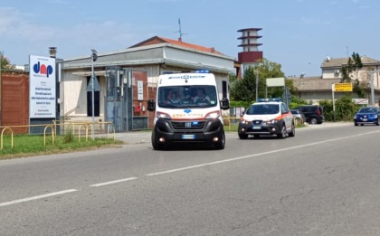 Infortunio sul lavoro: bancale da mezza tonnellata finisce addosso a una 66enne