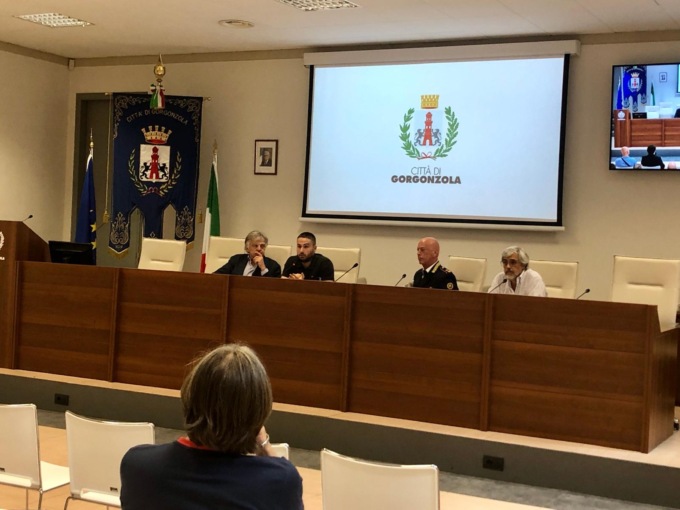 Negozi di vicinato, incontro sulla sicurezza a Gorgonzola: “In rete per la vivibilità dei quartieri”