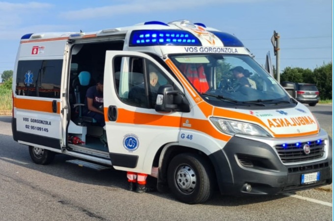 Incidente tra due auto, ferita una bambina di 9 anni