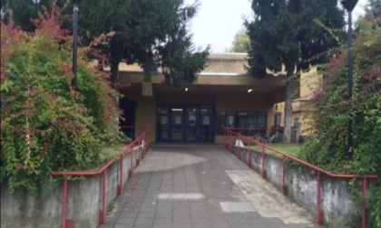 Infiltrazioni a scuola, intervento alla primaria di via Don Milani a Cernusco sul Naviglio