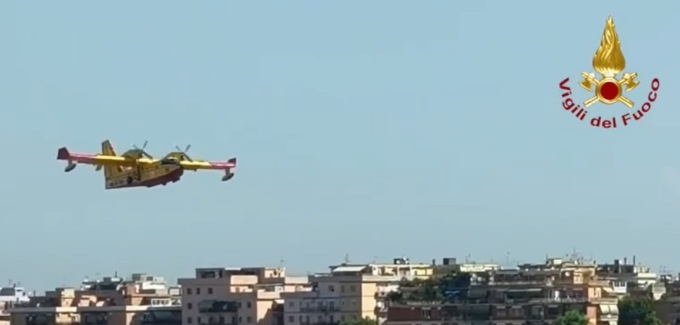 Incendi boschivi in Grecia, in partenza contingente con 32 Vigili del fuoco
